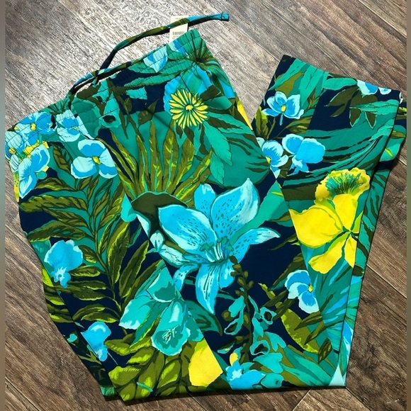 Talbots Tropical Floral Print Pants Size M Petite - Picture 1 of 3